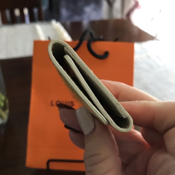 Louis Vuitton Vernis Key 🔑 Keeper 🔥 - Picture 4 of 7